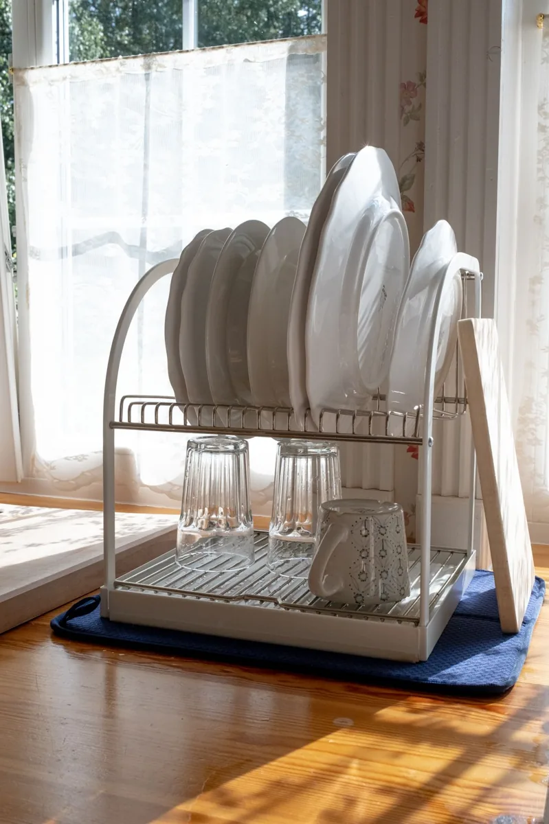 Dish drying rack in an everyday setting
