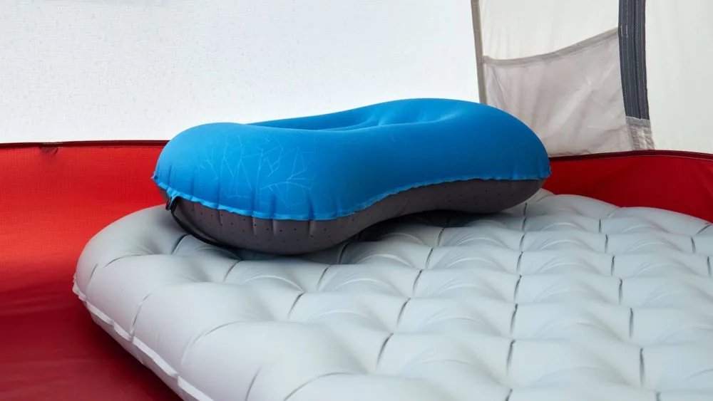 Inflatable travel pillow in an everyday setting
