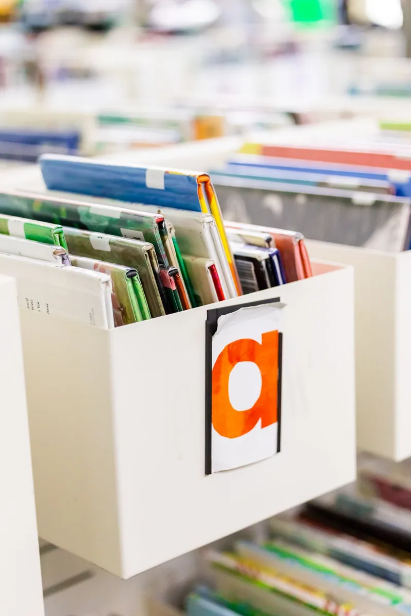File folders in an everyday setting